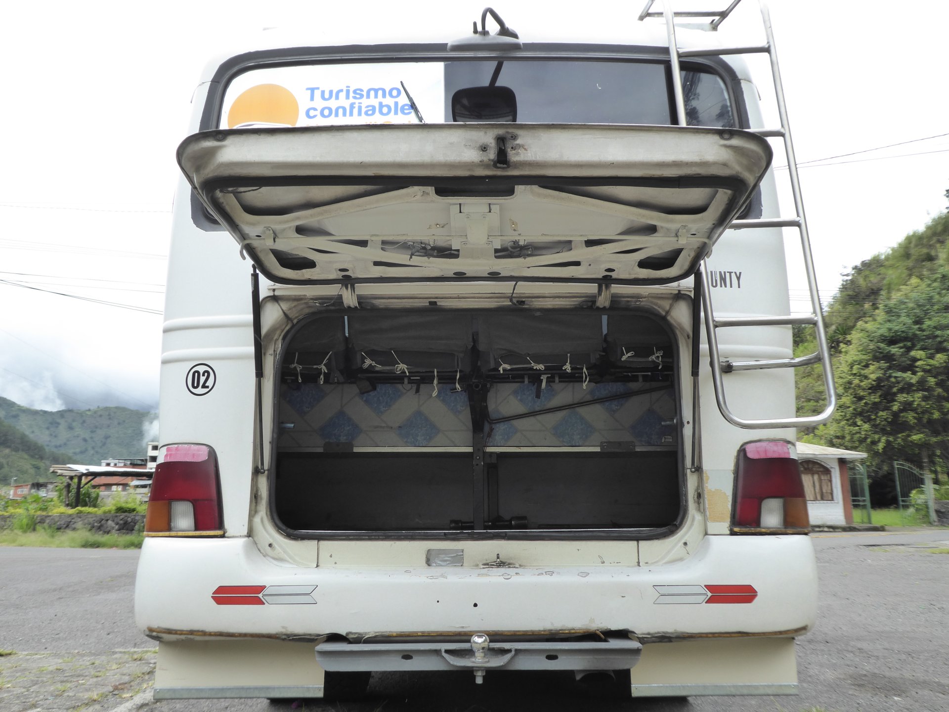 Minibus County Capacidad 18 pasajeros