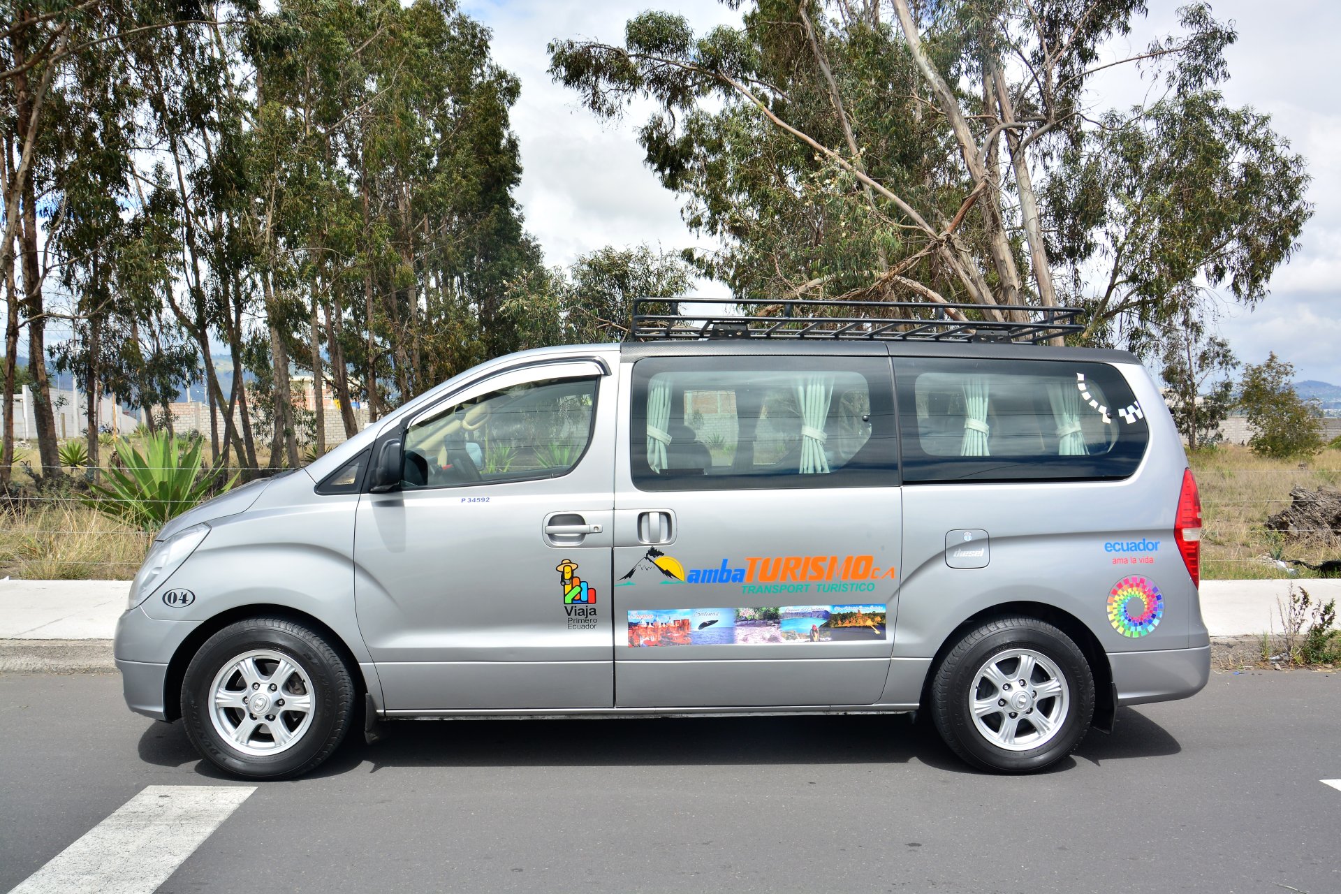 Minivan. Capacidad 5 pasajeros