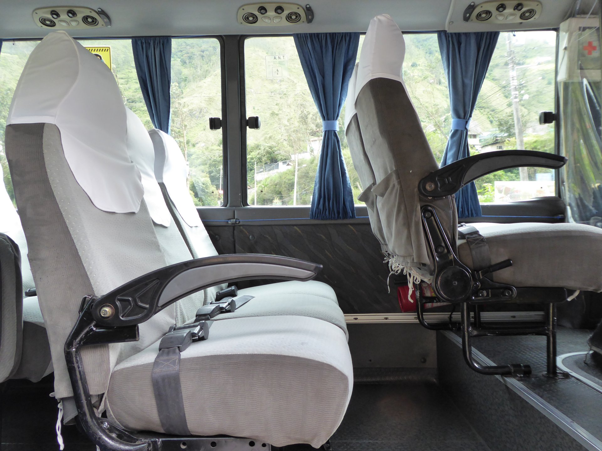 Minibus County Capacidad 18 pasajeros