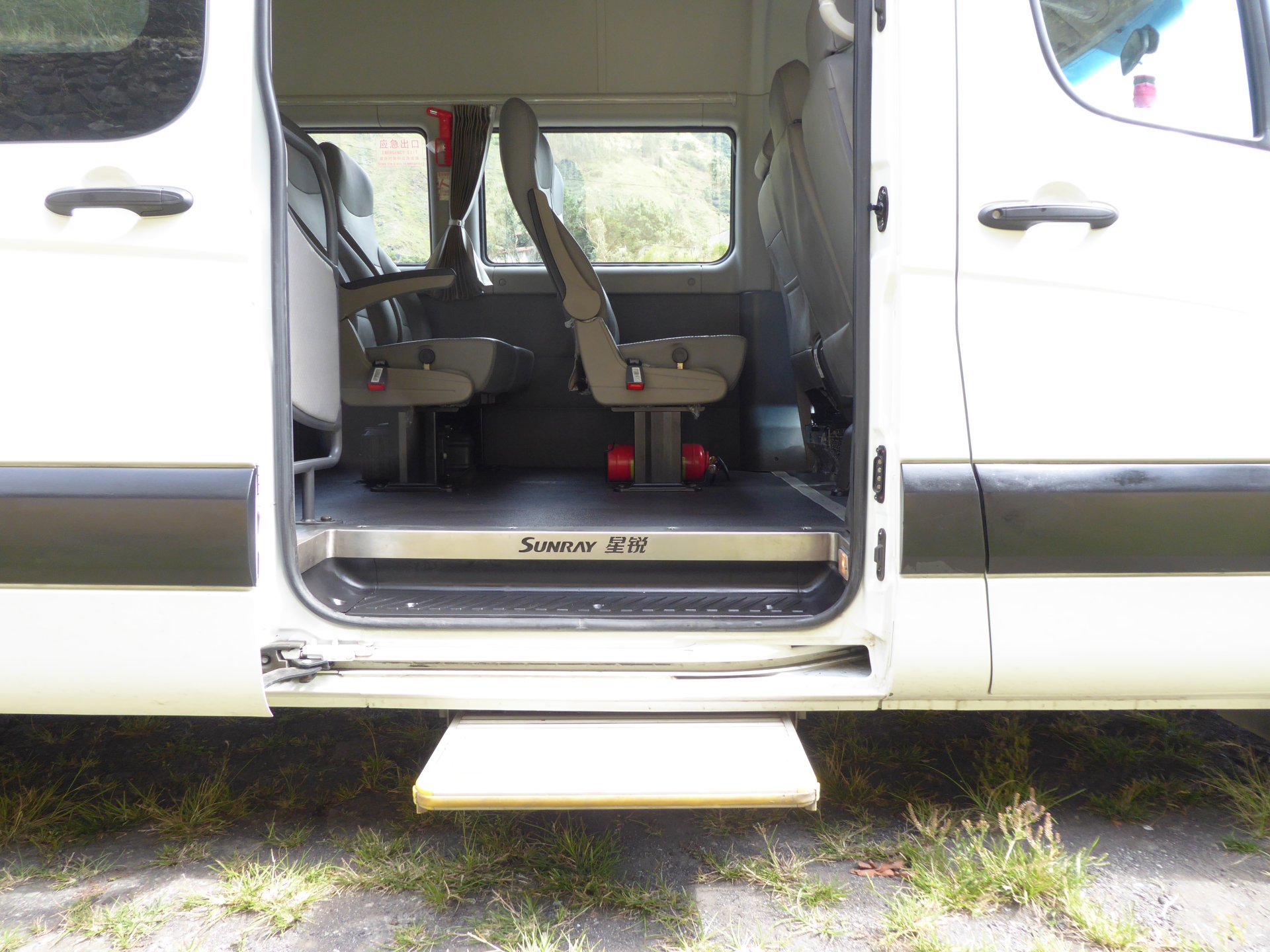 Van Jac Capacidad 12 pasajeros