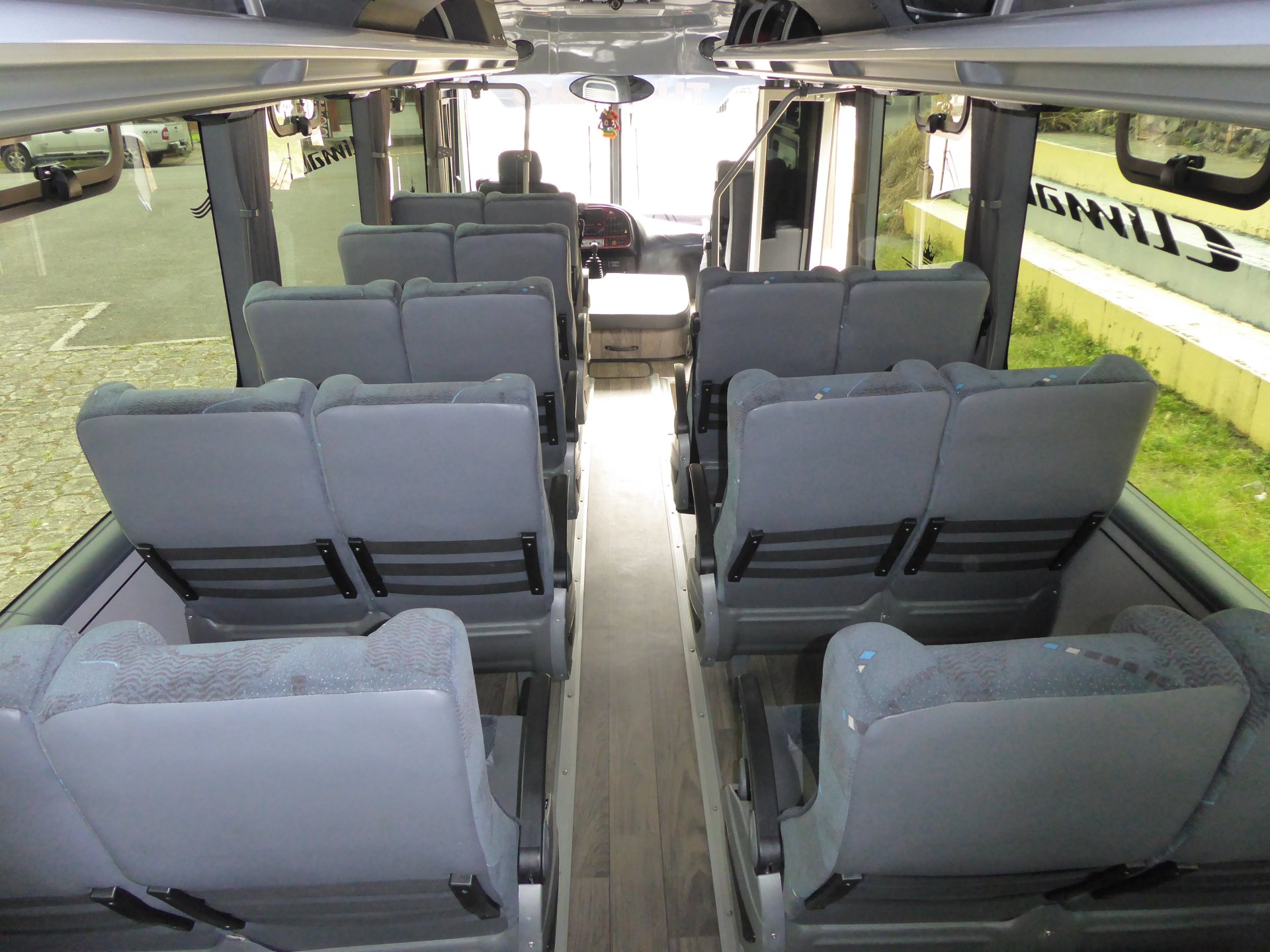 Bus Turistico Capacidad 20 pasajeros