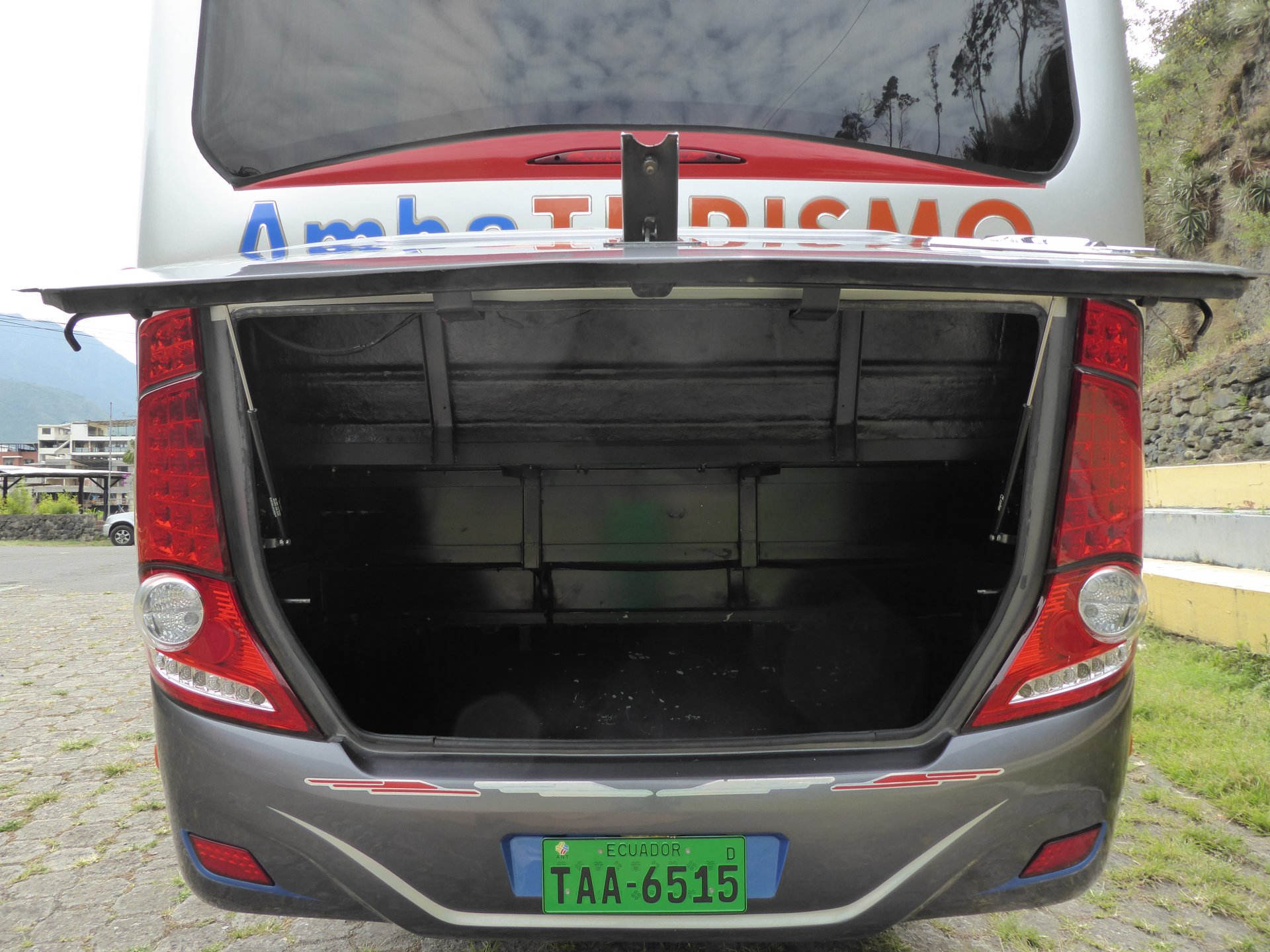 Bus Turistico Capacidad 20 pasajeros