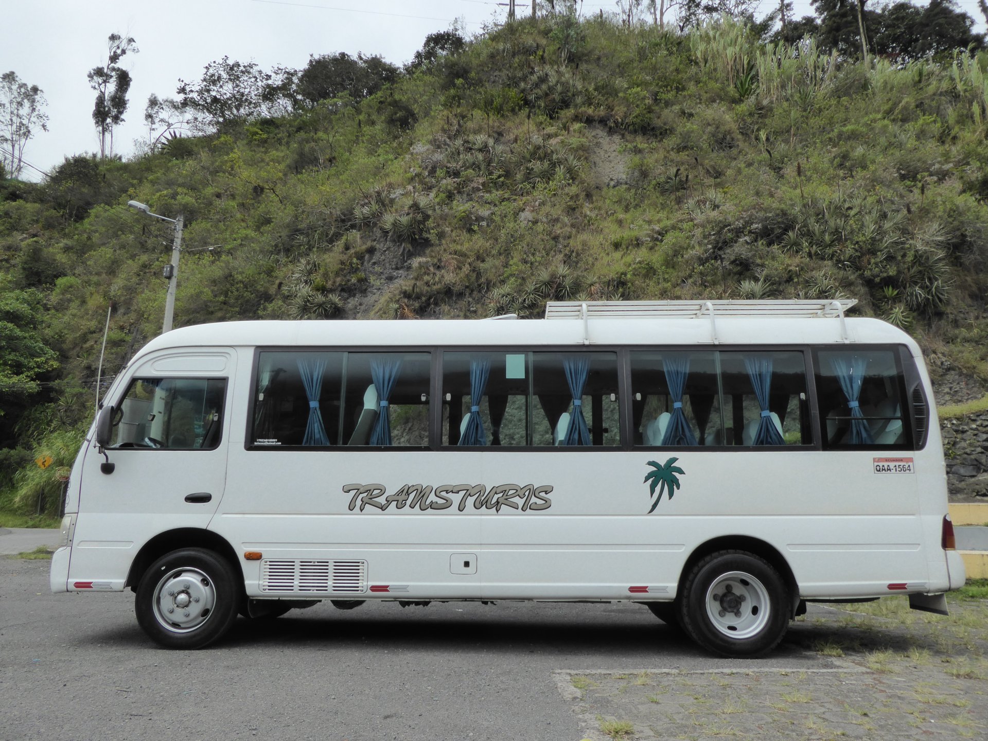 Minibus County Capacidad 18 pasajeros