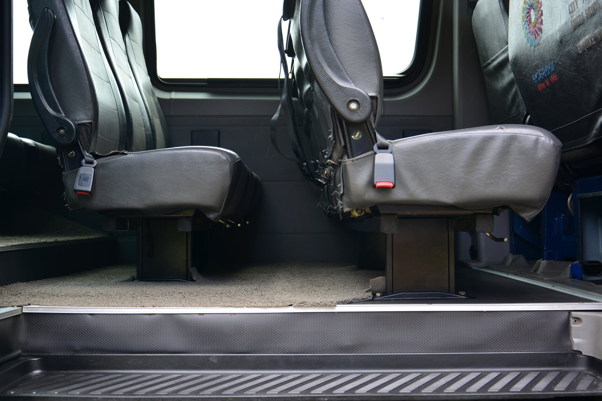 Van. Capacidad 12 pasajeros