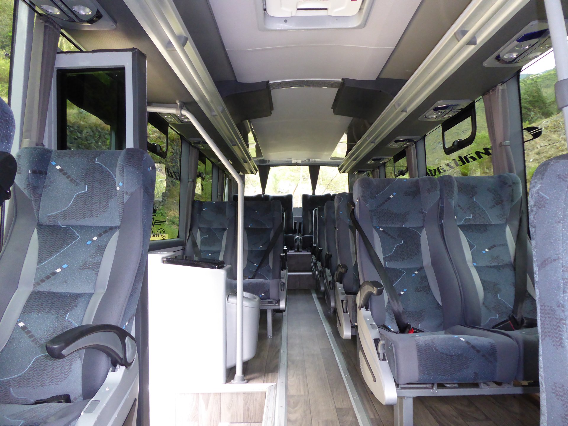 Bus Turistico Capacidad 20 pasajeros