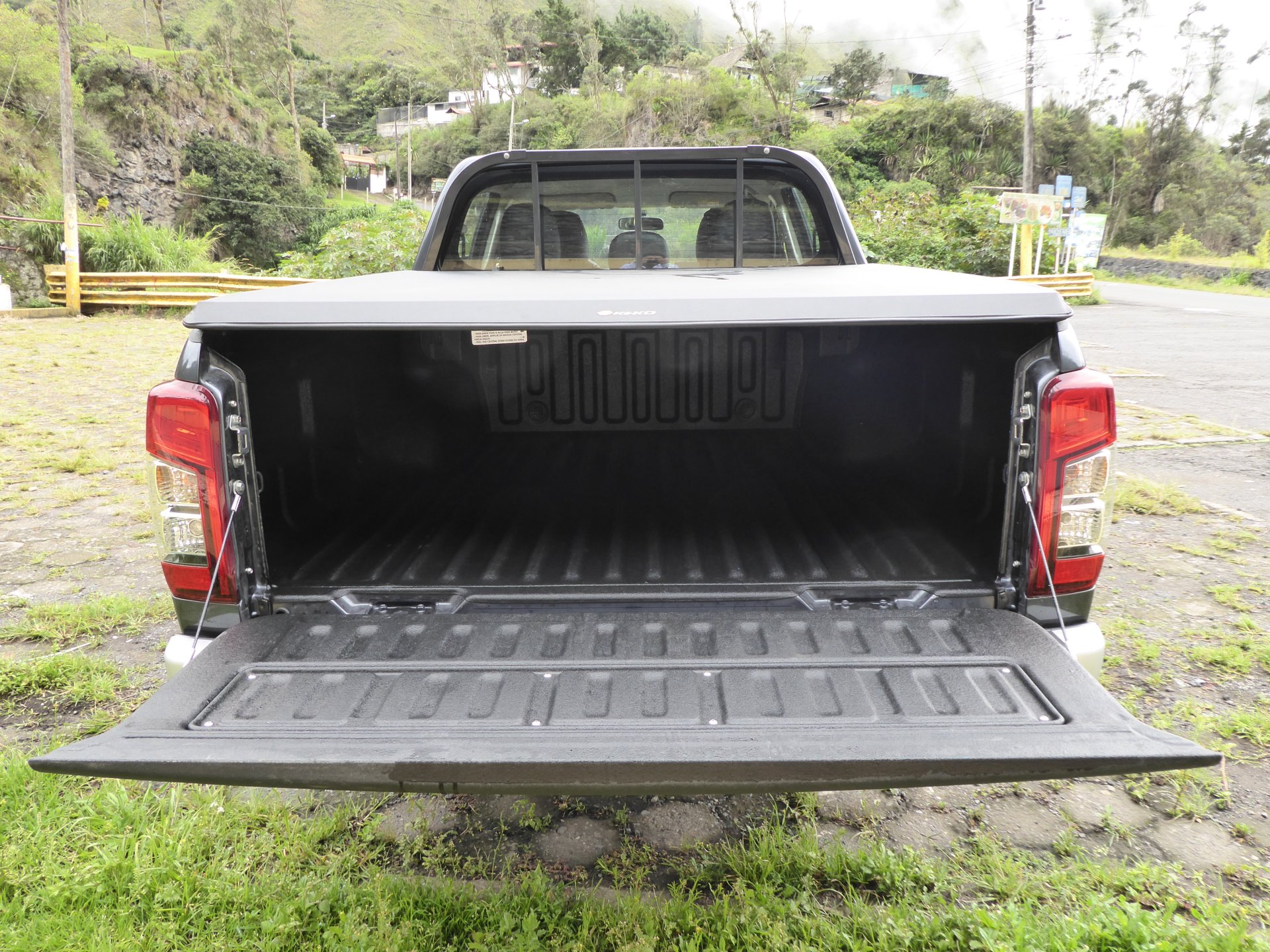 Camioneta. Capacidad 4 pasajeros 